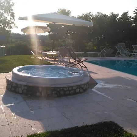 Agriturismo Ca' Vecia * كاستلْنْيوفو ديل غارد